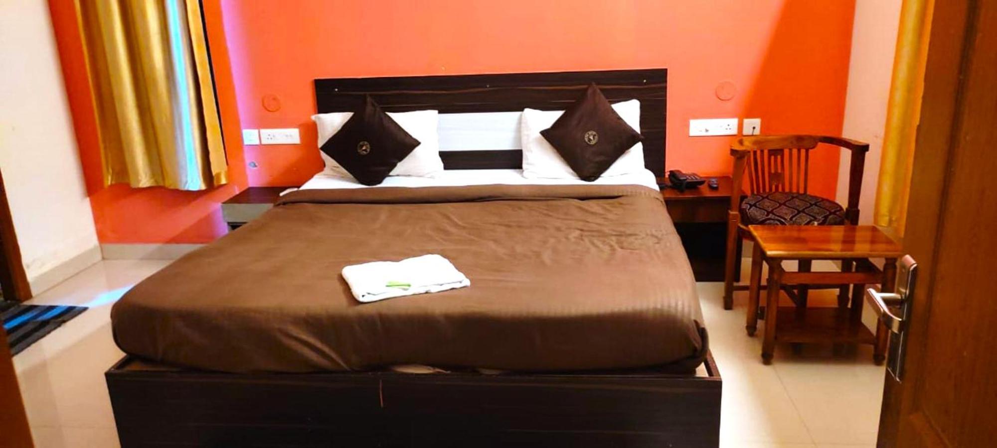 Goroomgo Blue Bell Bhubaneswar - Well Decorated Room -Wifi And Parking Facilities Available Exterior photo